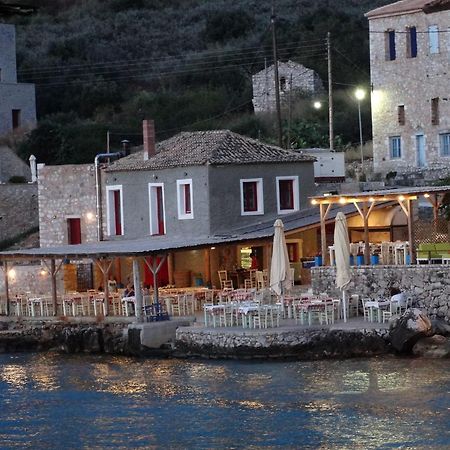Messinian Blue Seaside Villa Kalamata Exterior foto