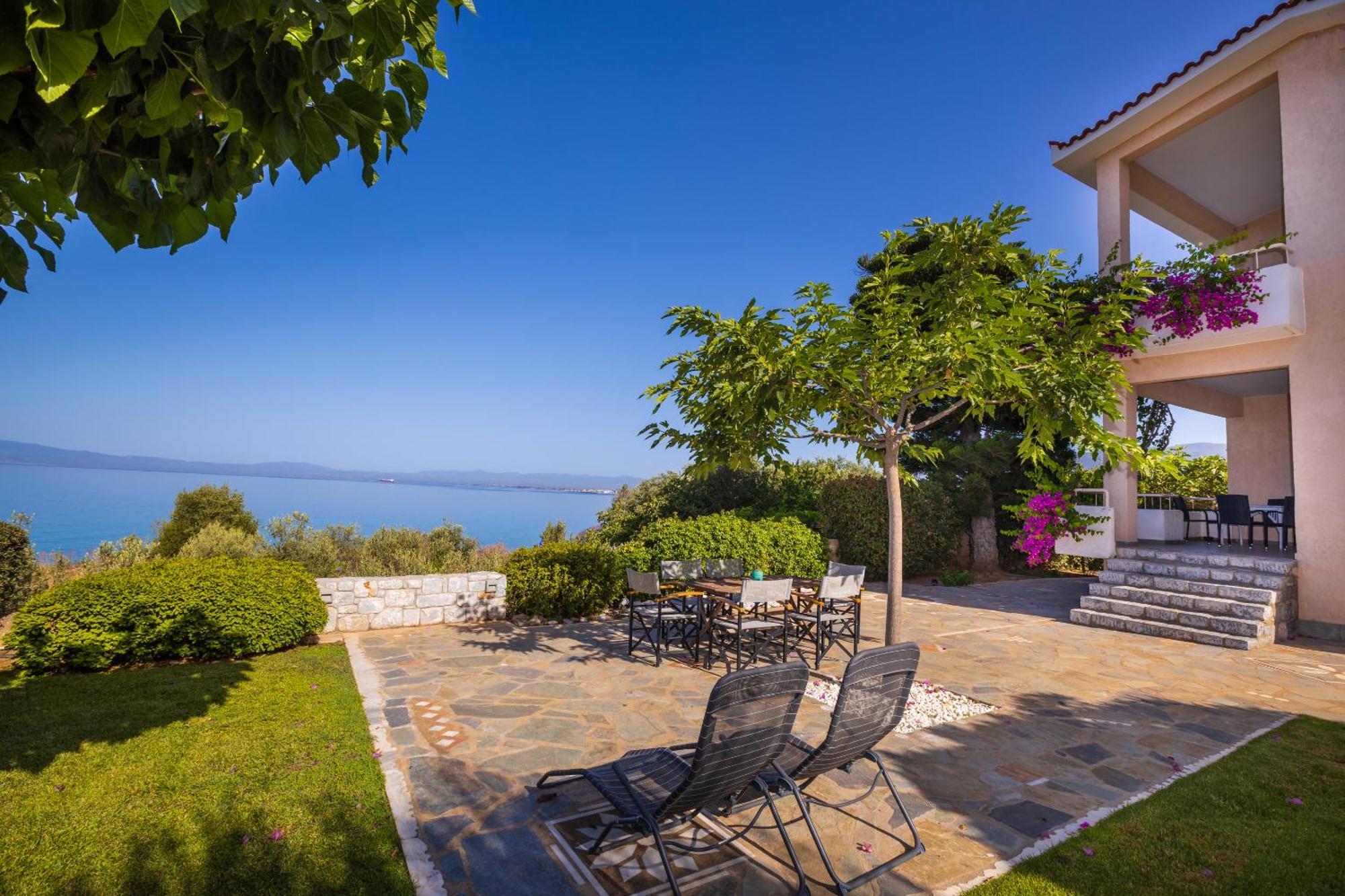 Messinian Blue Seaside Villa Kalamata Exterior foto