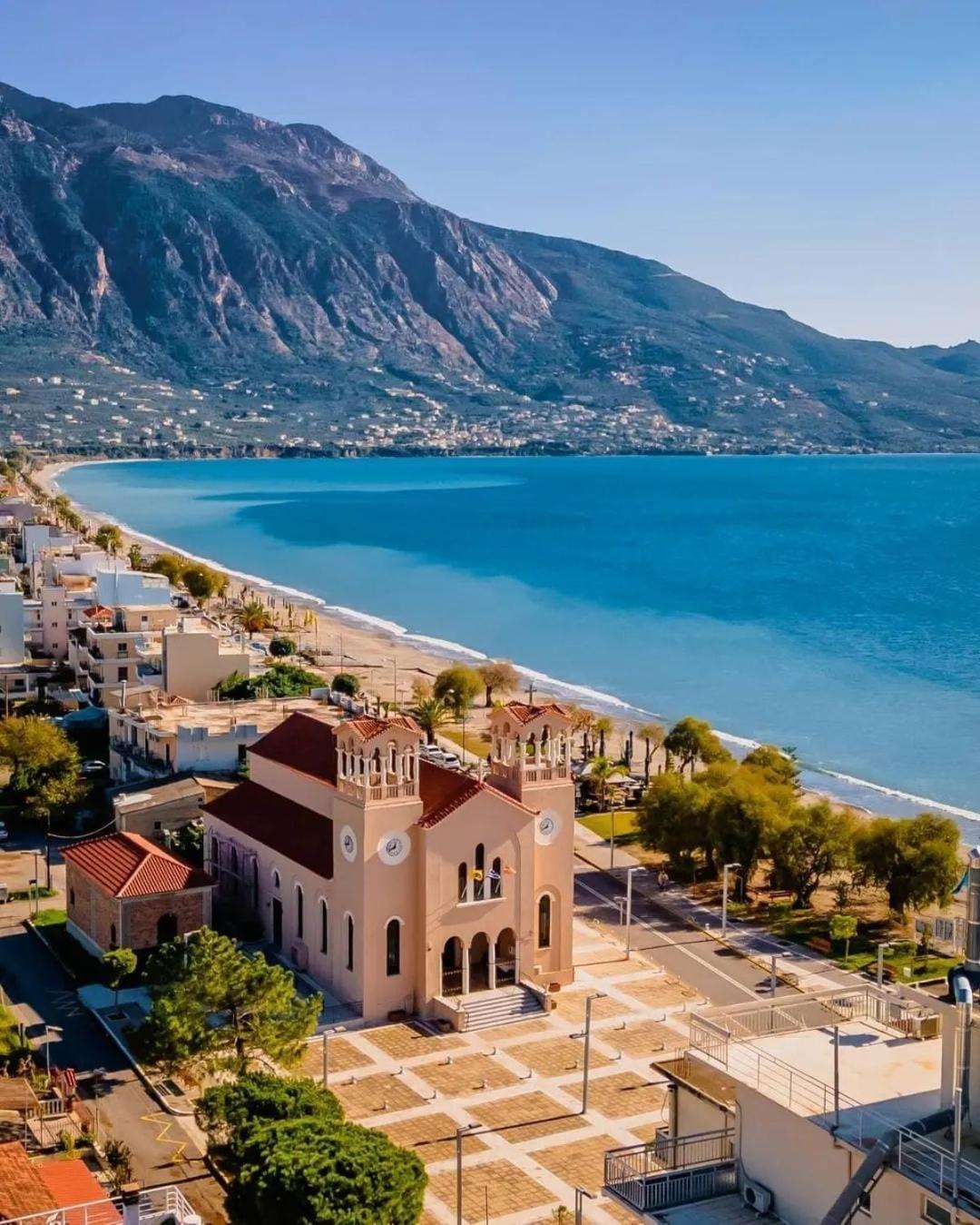 Messinian Blue Seaside Villa Kalamata Exterior foto