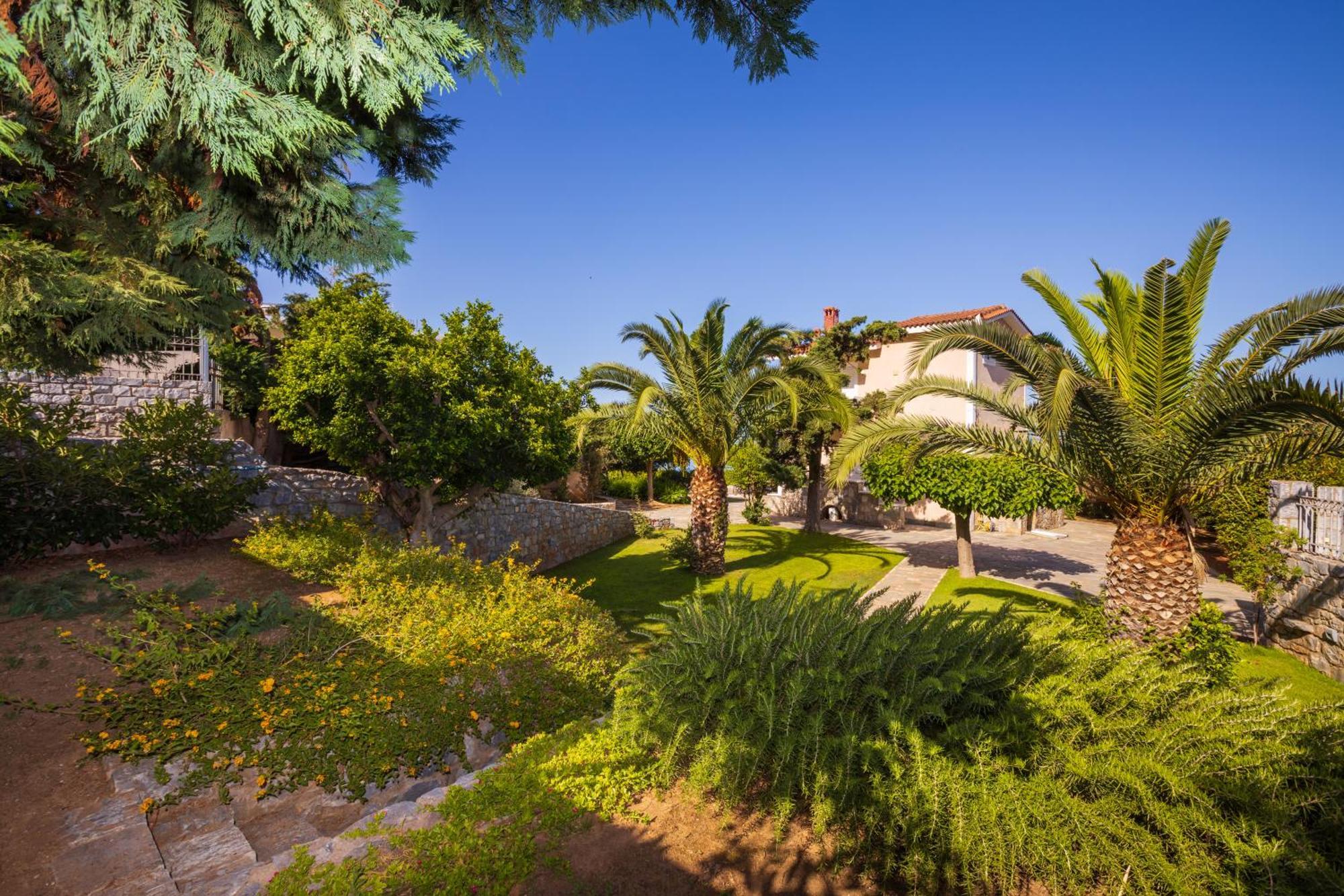 Messinian Blue Seaside Villa Kalamata Exterior foto