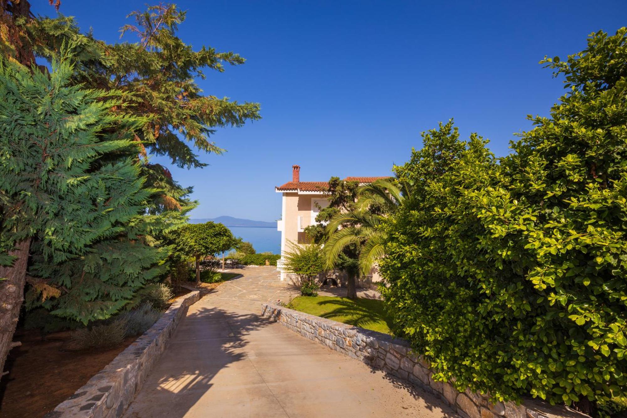 Messinian Blue Seaside Villa Kalamata Exterior foto