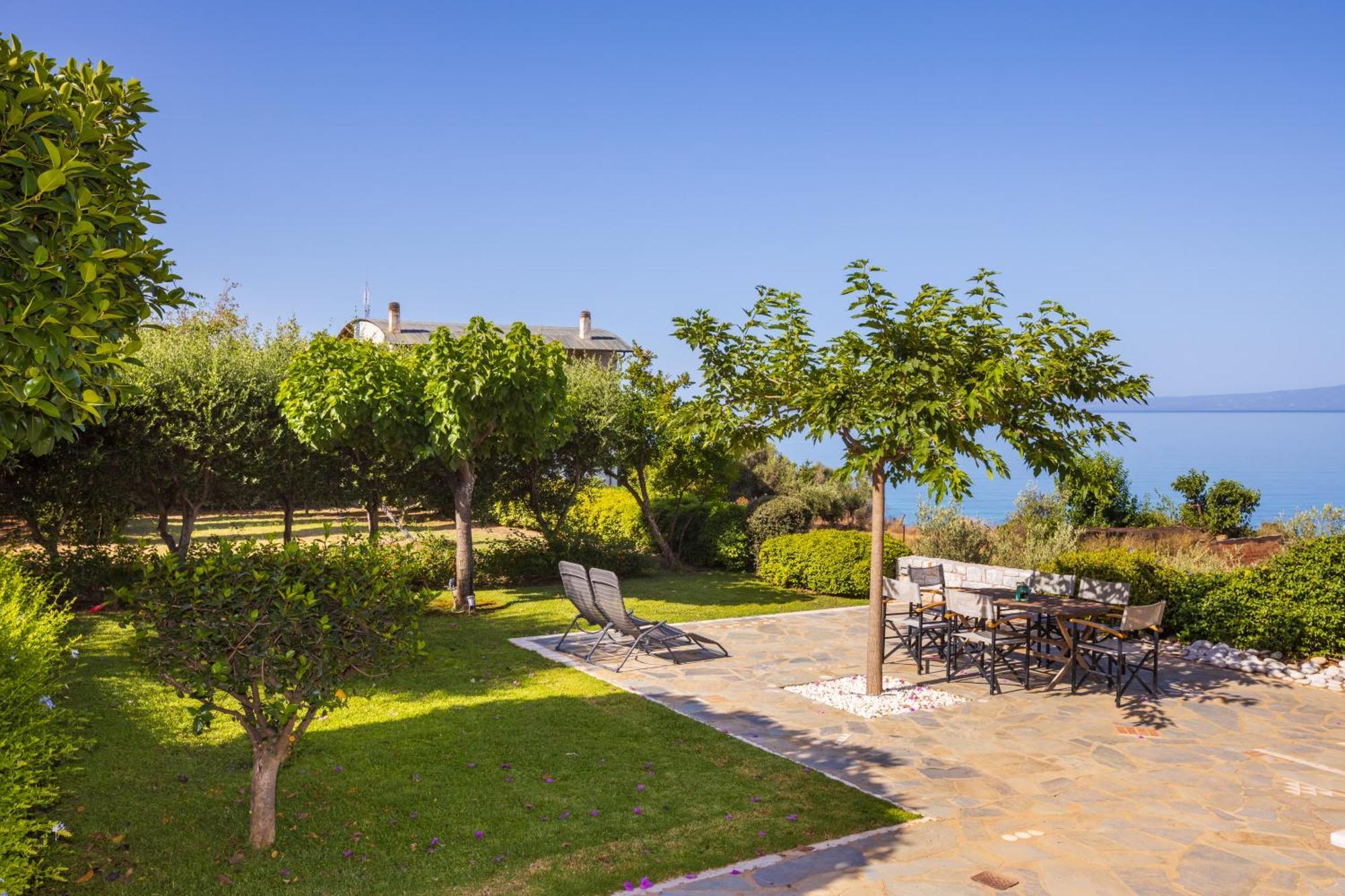 Messinian Blue Seaside Villa Kalamata Exterior foto