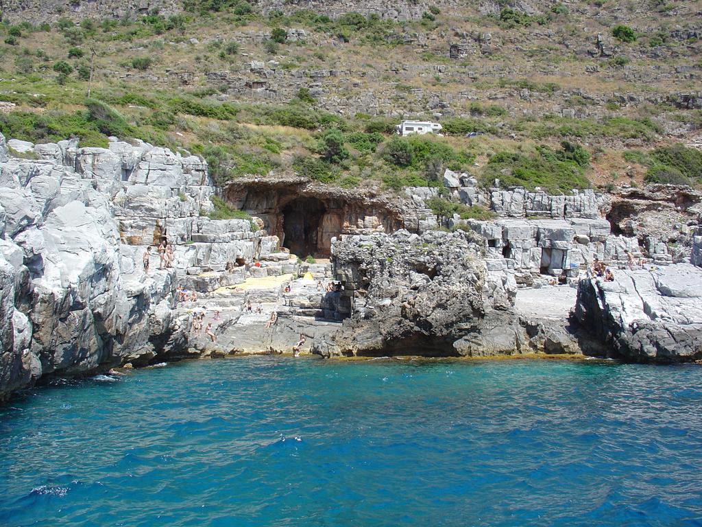 Messinian Blue Seaside Villa Kalamata Exterior foto