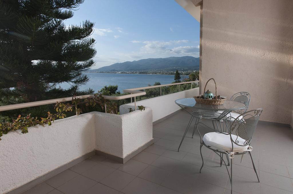 Messinian Blue Seaside Villa Kalamata Exterior foto