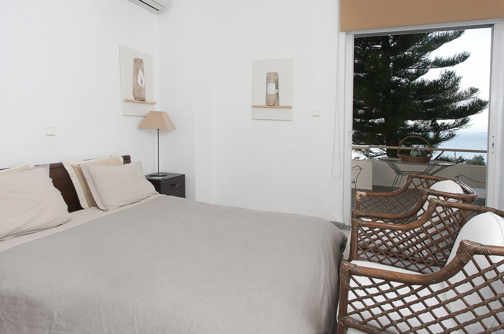 Messinian Blue Seaside Villa Kalamata Exterior foto